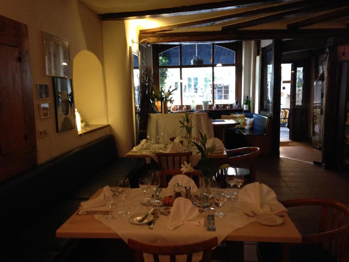 Marktplatzhotel - Restaurant Tafelspitz فينهايم المظهر الخارجي الصورة