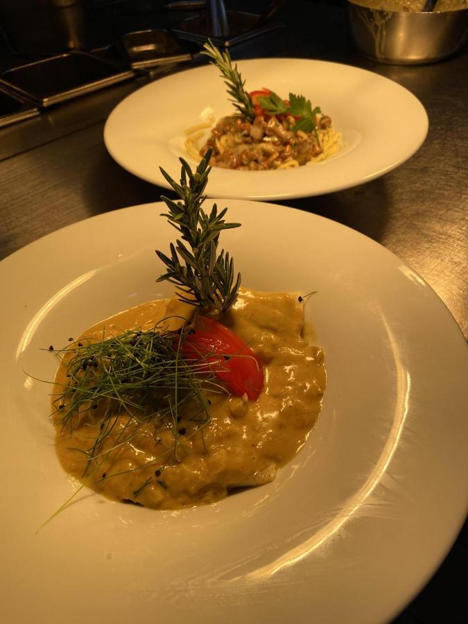 Marktplatzhotel - Restaurant Tafelspitz فينهايم المظهر الخارجي الصورة