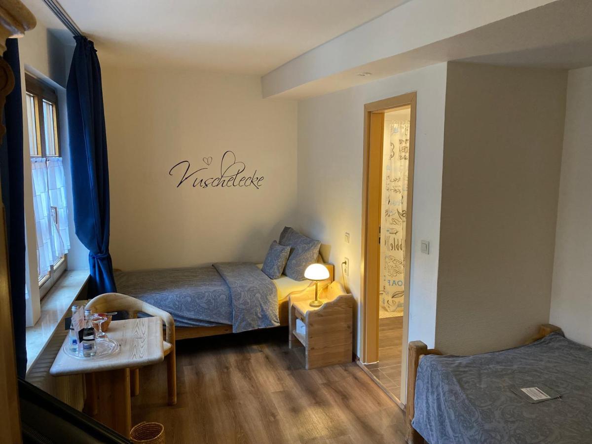 Marktplatzhotel - Restaurant Tafelspitz فينهايم المظهر الخارجي الصورة